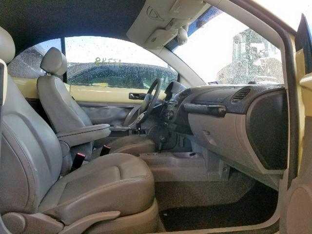 3VWRF31Y46M316340 - 2006 VOLKSWAGEN NEW BEETLE 黄色 照片 5