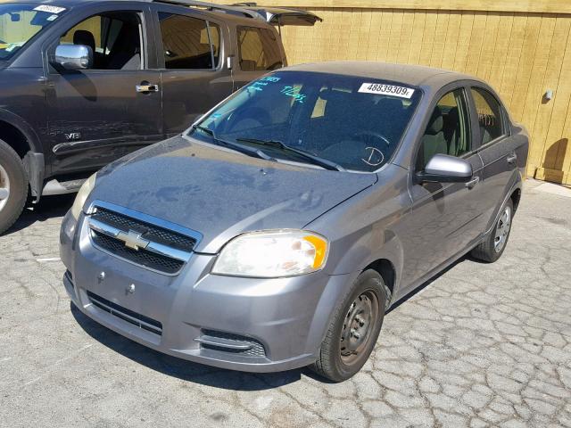 KL1TD5DE8AB123224 - 2010 CHEVROLET AVEO LS SILVER photo 2