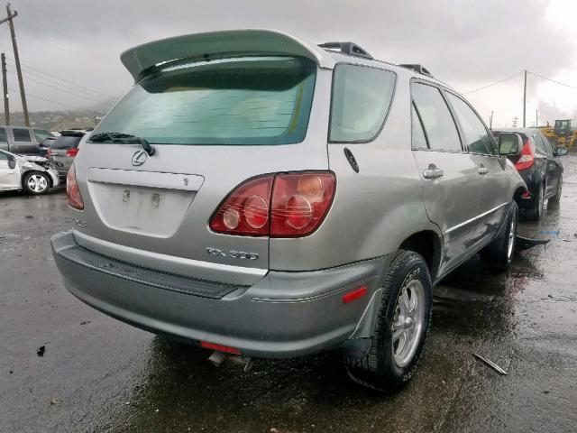 JT6HF10U0Y0163096 - 2000 LEXUS RX 300 SILVER photo 4