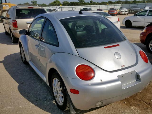 3VWCR31C75M406100 - 2005 VOLKSWAGEN NEW BEETLE ვერცხლისფერი ფოტო 3