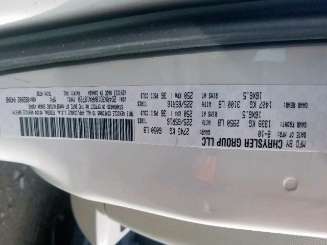 2D4RN3D18AR418720 - 2010 DODGE GRAND CARA WHITE photo 10