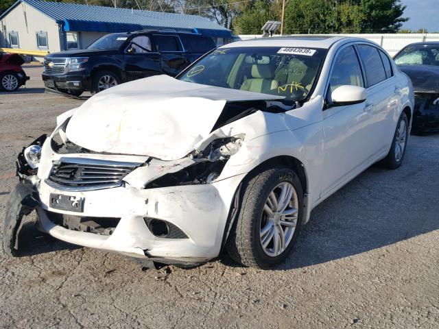 JN1CV6AR9BM411572 - 2011 INFINITI G37 WHITE photo 2