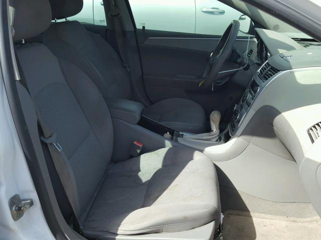 1G1ZC5E0XA4115468 - 2010 CHEVROLET MALIBU 1LT WHITE photo 5