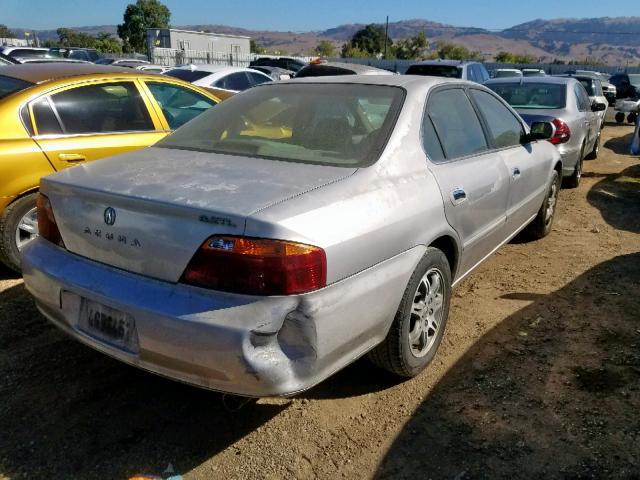 19UUA5642XA037739 - 1999 ACURA 3.2TL SILVER photo 4