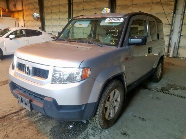 5J6YH2H70BL002397 - 2011 HONDA ELEMENT EX SILVER photo 2