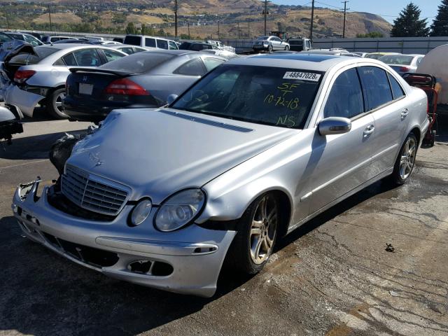 WDBUF83J74X118710 - 2004 MERCEDES-BENZ E 500 4MAT SILVER photo 2