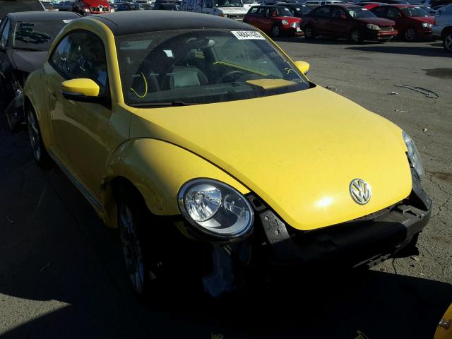 3VWJP7AT1CM663058 - 2012 VOLKSWAGEN BEETLE YELLOW photo 1