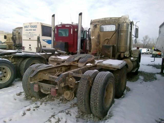 1XKDDU9X83J395450 - 2003 KENWORTH CONSTRUCTI WHITE photo 4