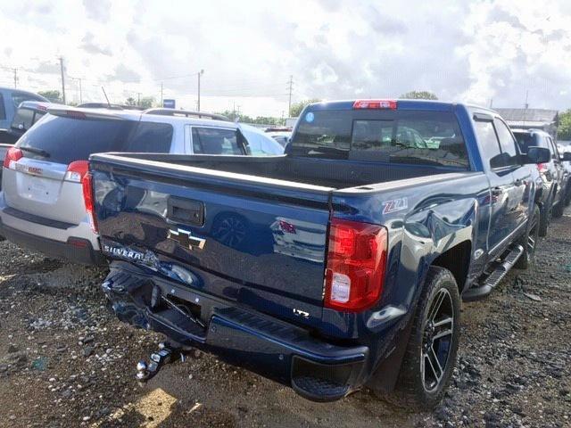 3GCUKSEC9HG321827 - 2017 CHEVROLET SILVERADO BLUE photo 3