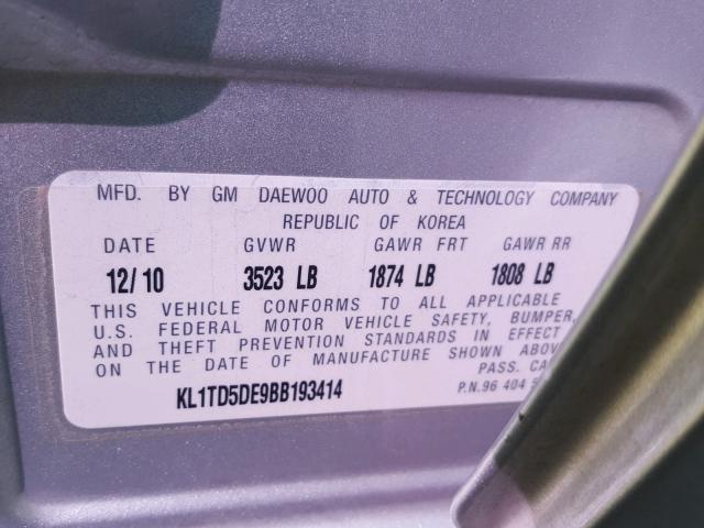 KL1TD5DE9BB193414 - 2011 CHEVROLET AVEO LS SILVER photo 10