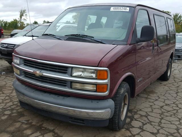 1GBFG15W5Y1165481 - 2000 CHEVROLET EXPRESS G1 RED photo 2