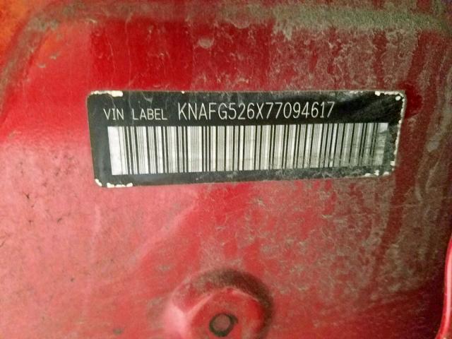 KNAFG526X77094617 - 2007 KIA RONDO LX RED photo 10