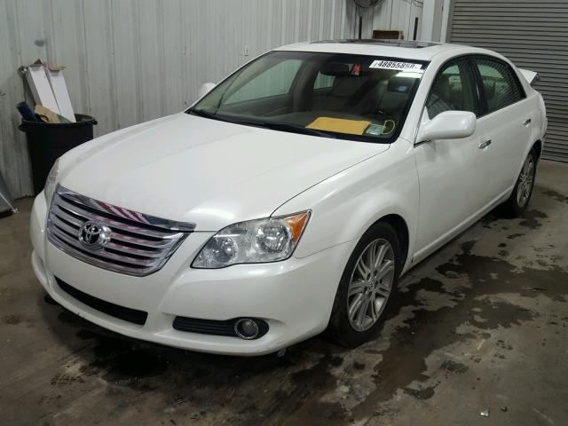 4T1BK36B78U300485 - 2008 TOYOTA AVALON XL WHITE photo 2