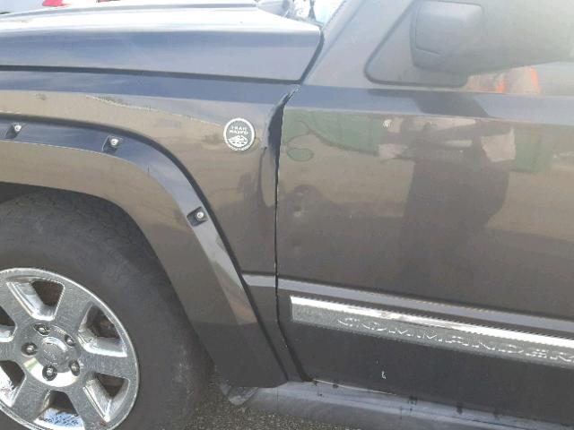 1J8HG58206C125498 - 2006 JEEP COMMANDER GRAY photo 10