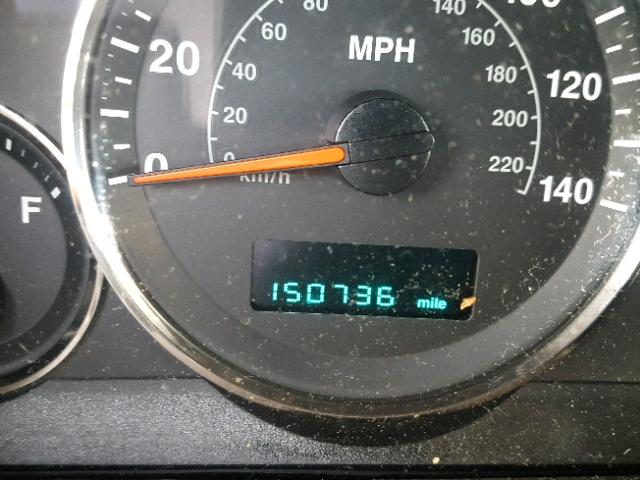 1J8HG58206C125498 - 2006 JEEP COMMANDER GRAY photo 8