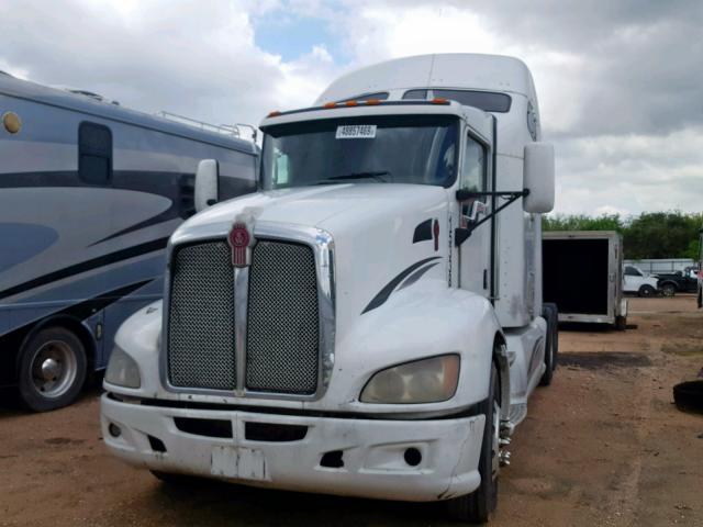 1XKAD49X48R225338 - 2008 KENWORTH CONSTRUCTI WHITE photo 2