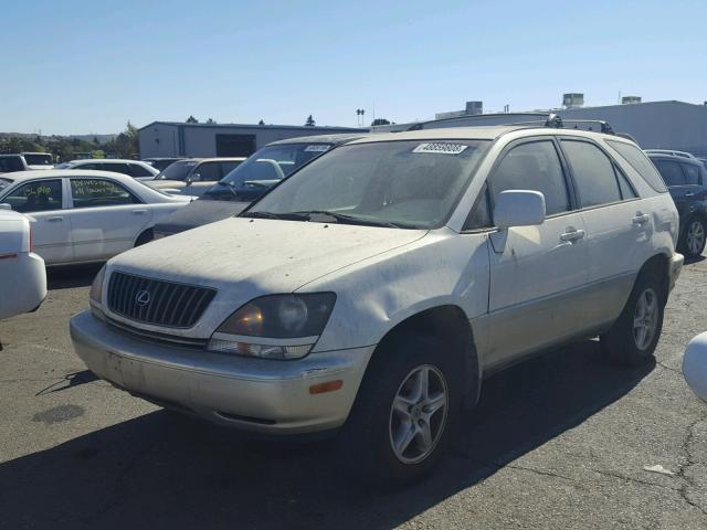 JT6HF10U6X0078827 - 1999 LEXUS RX 300 WHITE photo 2