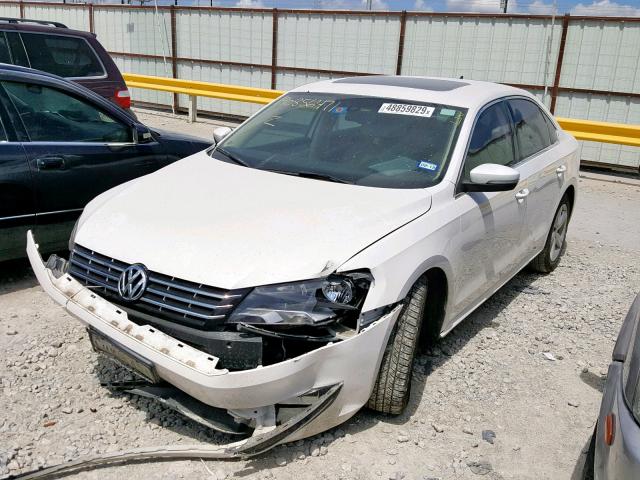 1VWBN7A34DC046346 - 2013 VOLKSWAGEN PASSAT SE WHITE photo 2