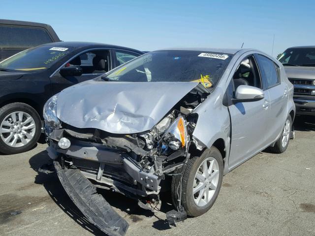 JTDKDTB31E1573903 - 2014 TOYOTA PRIUS C SILVER photo 2