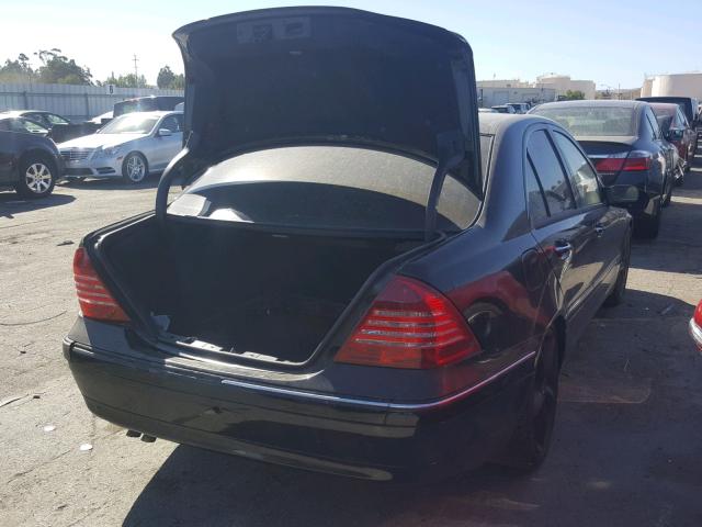 WDBRF61J33E012861 - 2003 MERCEDES-BENZ C 240 BLACK photo 4