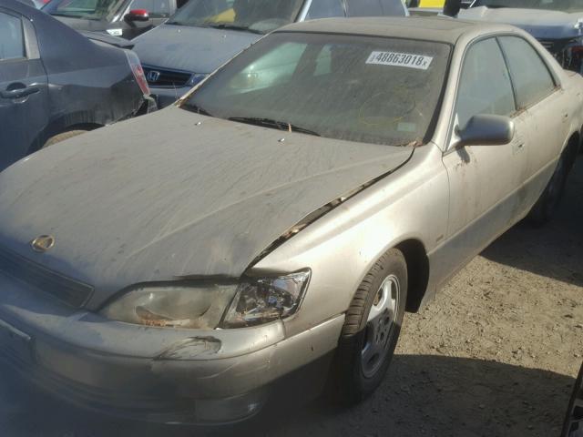 JT8BF28G2X5071328 - 1999 LEXUS ES 300 BEIGE photo 2