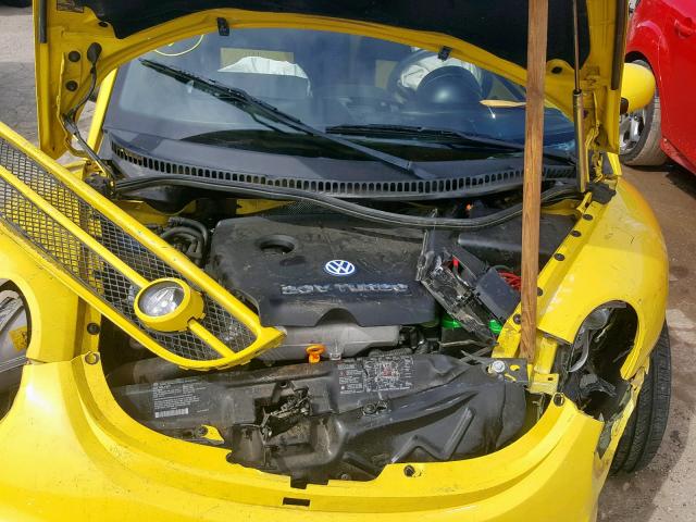 3VWCD21C52M449550 - 2002 VOLKSWAGEN NEW BEETLE 黄色 照片 7