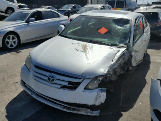 4T1BK36B86U091089 - 2006 TOYOTA AVALON XL WHITE photo 2