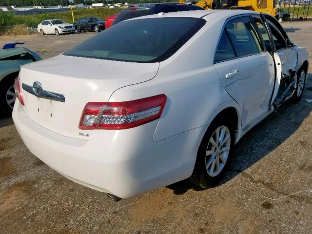 4T1BF3EK8BU657641 - 2011 TOYOTA CAMRY BASE WHITE photo 4