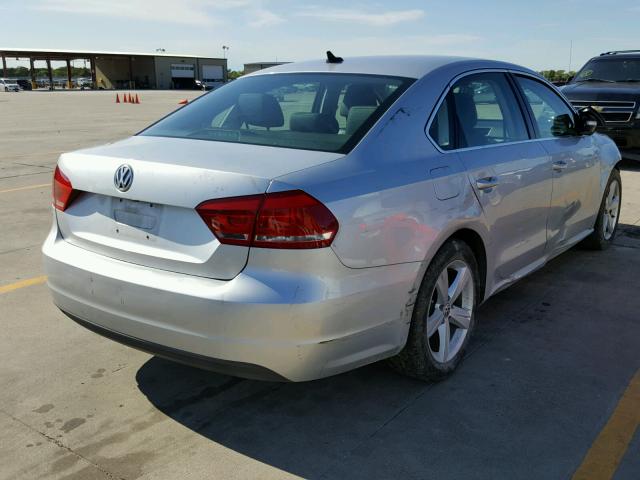 1VWBP7A33EC009770 - 2014 VOLKSWAGEN PASSAT SE SILVER photo 4