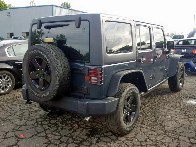 1C4BJWDG4HL655563 - 2017 JEEP WRANGLER U GRAY photo 4