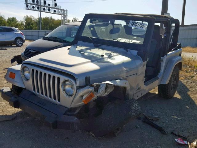 1J4FA39S35P363883 - 2005 JEEP WRANGLER X SILVER photo 2