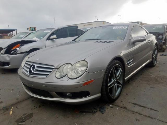 WDBSK74F06F111159 - 2006 MERCEDES-BENZ SL 55 AMG GRAY photo 2