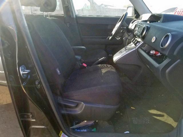 JTLZE4FE4A1106079 - 2010 TOYOTA SCION XB შავი ფოტო 5