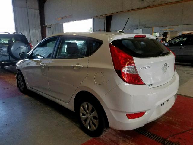 KMHCT5AE1GU238613 - 2016 HYUNDAI ACCENT SE WHITE photo 3