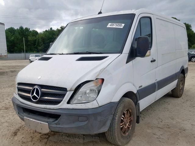 WD3PE7CC6B5543299 - 2011 MERCEDES-BENZ SPRINTER 2 WHITE photo 2