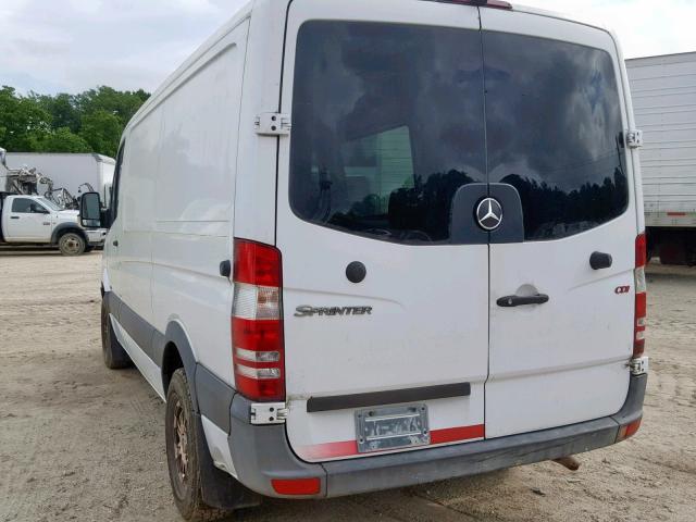 WD3PE7CC6B5543299 - 2011 MERCEDES-BENZ SPRINTER 2 WHITE photo 3