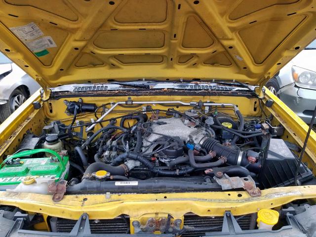 5N1ED28YX3C667043 - 2003 NISSAN XTERRA XE YELLOW photo 7