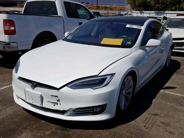 5YJSA1E25JF253579 - 2018 TESLA MODEL S WHITE photo 2