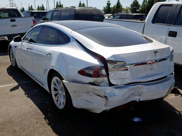 5YJSA1E25JF253579 - 2018 TESLA MODEL S أبيض صورة 3