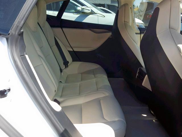 5YJSA1E25JF253579 - 2018 TESLA MODEL S WHITE photo 6