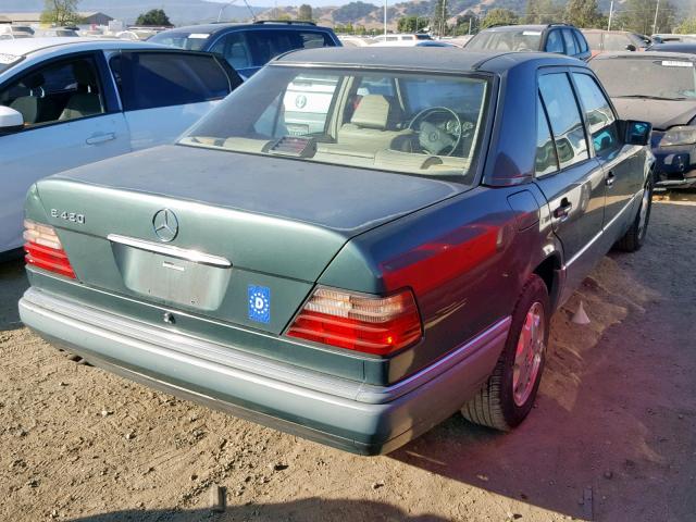 WDBEA34E0RC074944 - 1994 MERCEDES-BENZ E 420 GREEN photo 4