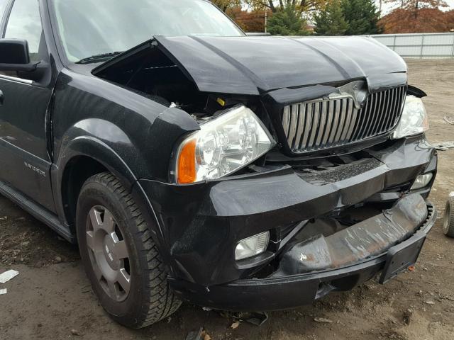 5LMFU28545LJ10249 - 2005 LINCOLN NAVIGATOR BLACK photo 9