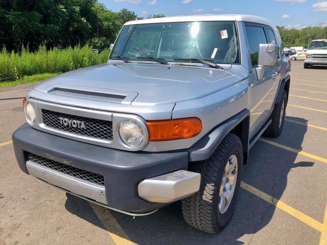 JTEBU11FX70057981 - 2007 TOYOTA FJ CRUISER SILVER photo 2