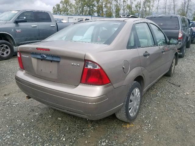 1FAFP34N95W163656 - 2005 FORD FOCUS ZX4 GOLD photo 4