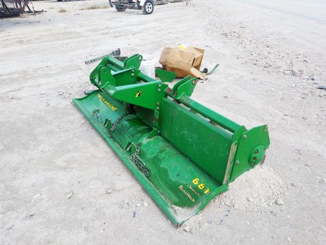 1LV0681BTG0100256 - 2018 JOHN DEER 681 GREEN photo 2