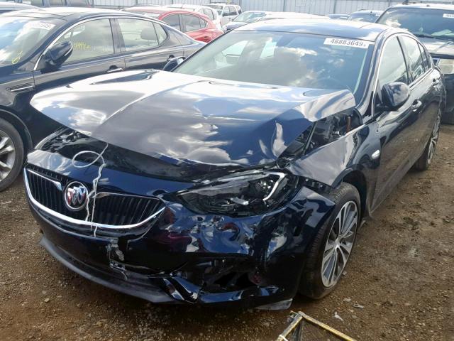 W04GM6SX0J1088568 - 2018 BUICK REGAL PREF BLACK photo 2