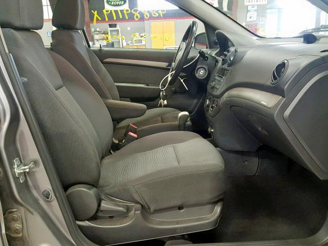 KL1TD56E79B608821 - 2009 CHEVROLET AVEO LS GRAY photo 5