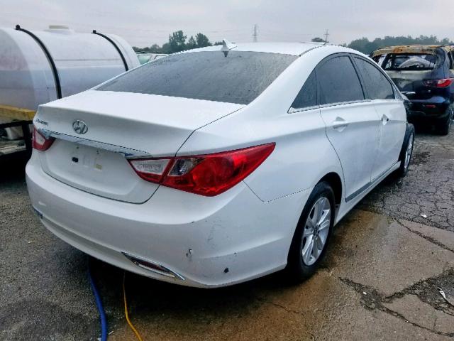 5NPEB4AC2BH212694 - 2011 HYUNDAI SONATA GLS WHITE photo 4