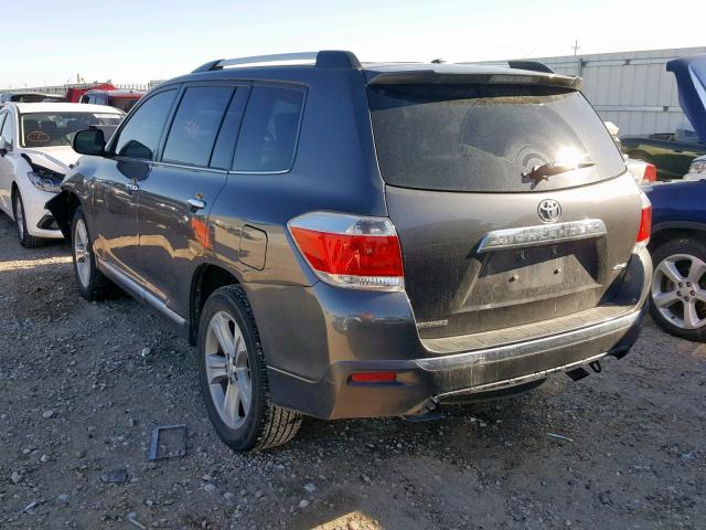 5TDDK3EHXDS218817 - 2013 TOYOTA HIGHLANDER GRAY photo 3