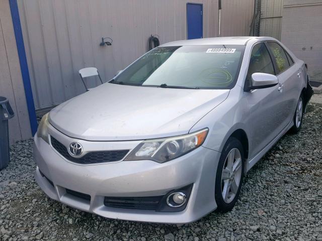 4T1BF1FK2CU136614 - 2012 TOYOTA CAMRY BASE SILVER photo 2